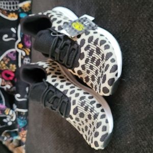 Athletic Works sneakers